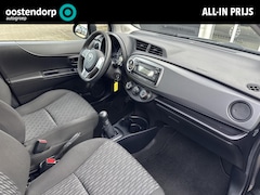 Toyota Yaris - 1.0 VVT-i Now | Trekhaak | Airco | Dealeronderhouden | Incl 12 maanden garantie, beurt en