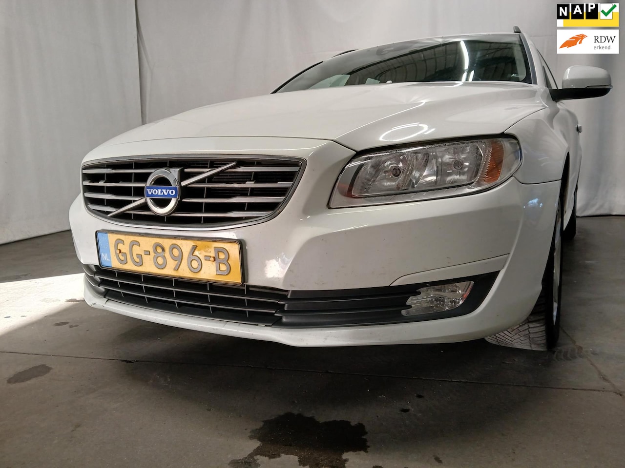 Volvo V70 - 2.4 D5 Kinetic EXPORT!! - AutoWereld.nl