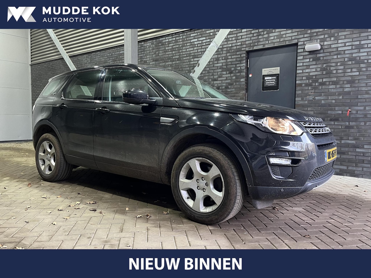 Land Rover Discovery Sport - 2.0 eD4 E-Capability Urban Series Pure | Trekhaak | 18 Inch | Airco | Half Leder/Stof - AutoWereld.nl