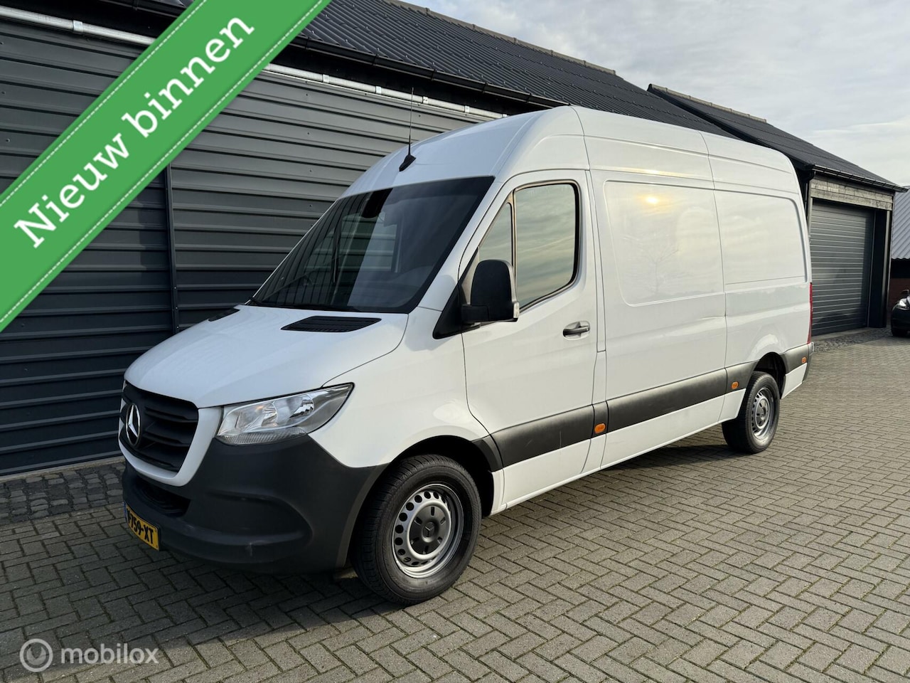 Mercedes-Benz Sprinter - 311 CDI Automaat L2H2 Airco!Cruise Camera! Trekh. - AutoWereld.nl