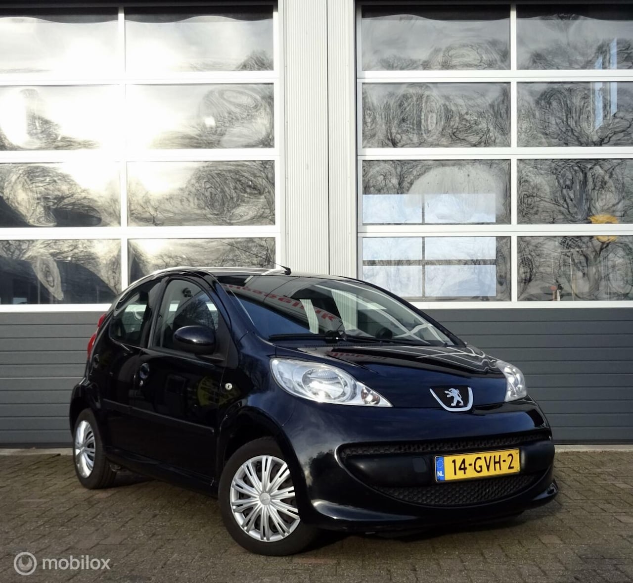 Peugeot 107 - 1.0-12V XS Urban Move 1.0-12V XS Urban Move - AutoWereld.nl