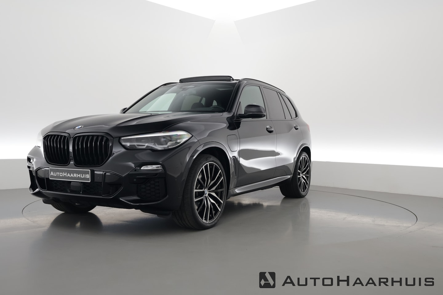 BMW X5 - xDrive45e M Sport | Pano | Luchtvering | 360cam | H&K | Adapt. Cruise | 22'' - AutoWereld.nl