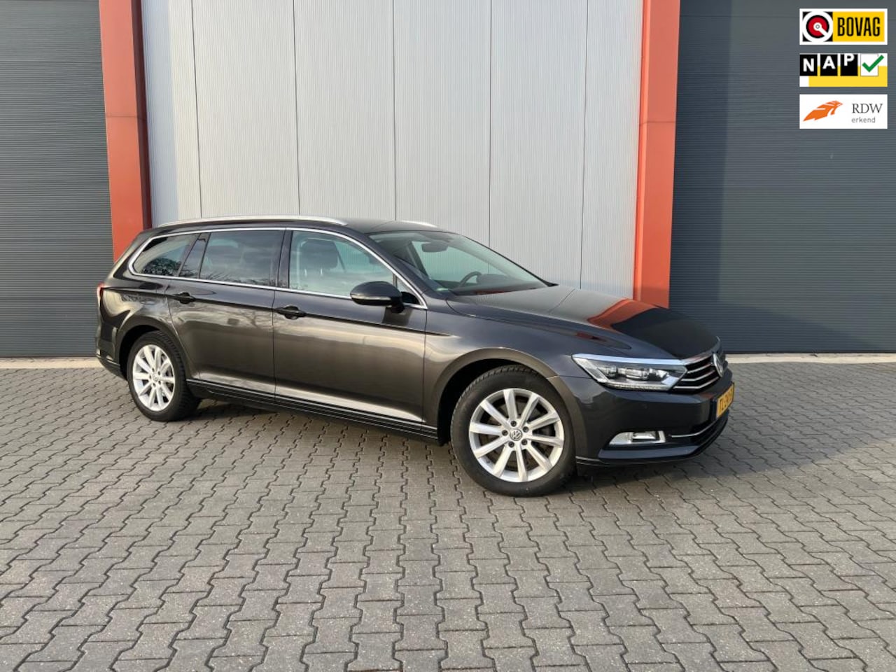 Volkswagen Passat Variant - 2.0 TDI Comfortline Business Automaat - AutoWereld.nl