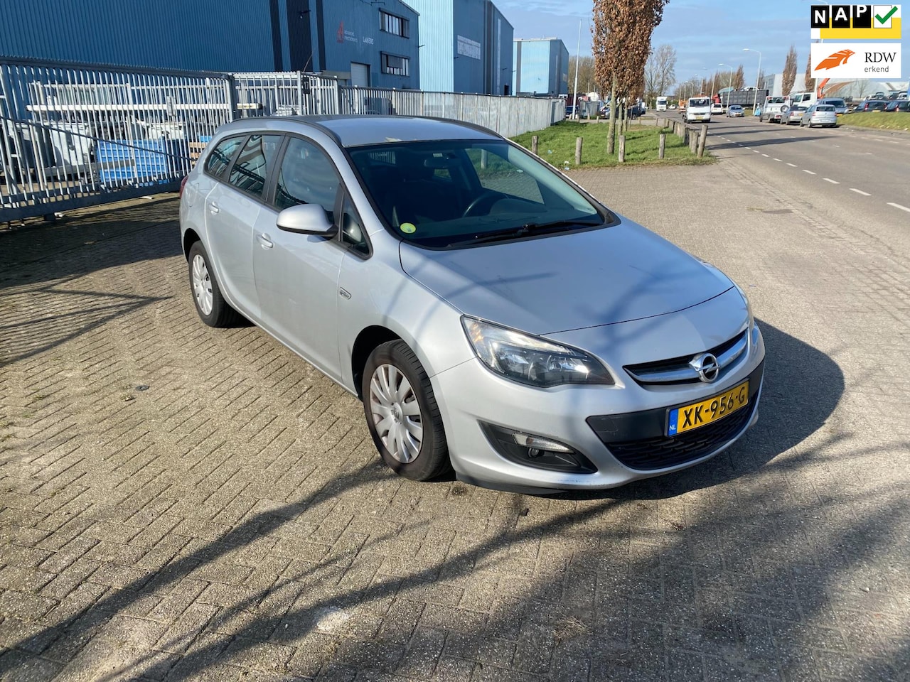 Opel Astra Sports Tourer - 1.6 CDTi Design Edition Navigatie !!! - AutoWereld.nl