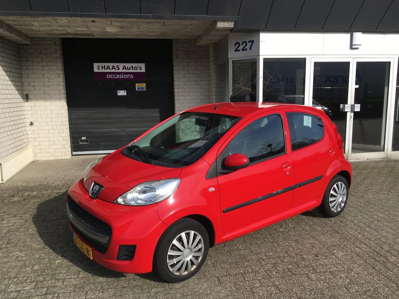 Peugeot 107 - 1.0-12V XS / APK FEBRUARI 2026 / 5 DEURS / KLEIN / ZUINIG - AutoWereld.nl