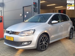 Volkswagen Polo - 1.0 BlueMotion Connected Series - NAP / CARPLAY / DAB / P.SENSOREN V+A / LM-VELGEN '17 / E