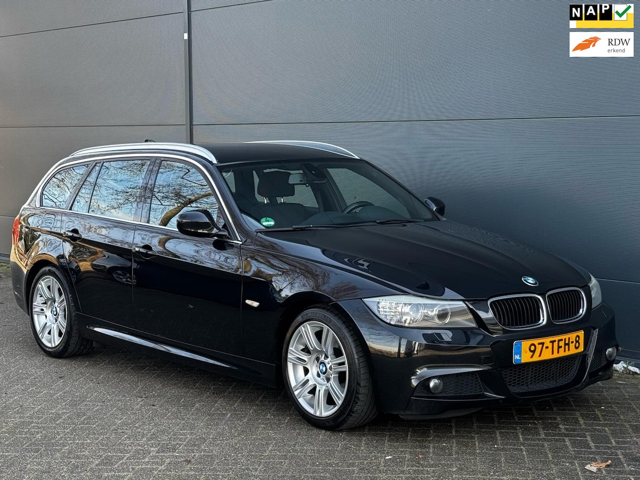 BMW 3-serie Touring - 320i Luxury Line M-SPORT ALCANTARA NAVI CLIMA CRUISE PDC - AutoWereld.nl