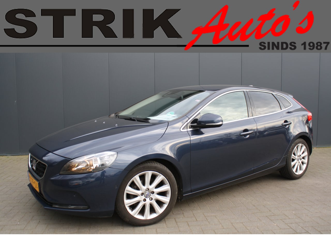 Volvo V40 - 1.6 D2 EURO 5 Summum - NAVIGATIE - TREKHAAK - AutoWereld.nl