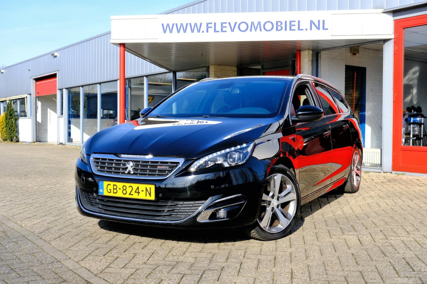 Peugeot 308 SW - 2.0 150pk BlueHDI GT-line Navi|Leder-Alcantara|LED|LMV - AutoWereld.nl