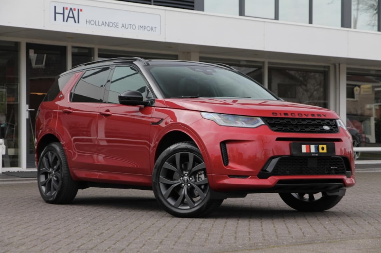 Land Rover Discovery Sport - P300e 1.5 R-Dyn. SE Pano I Trekhaak I ACC - AutoWereld.nl