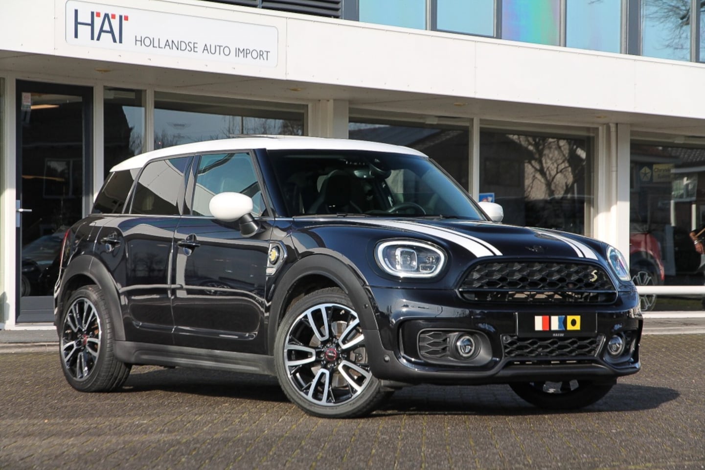 MINI Countryman - Mini 2.0 Cooper SE ALL4 JCW I Pano I ACC I 19 inch - AutoWereld.nl