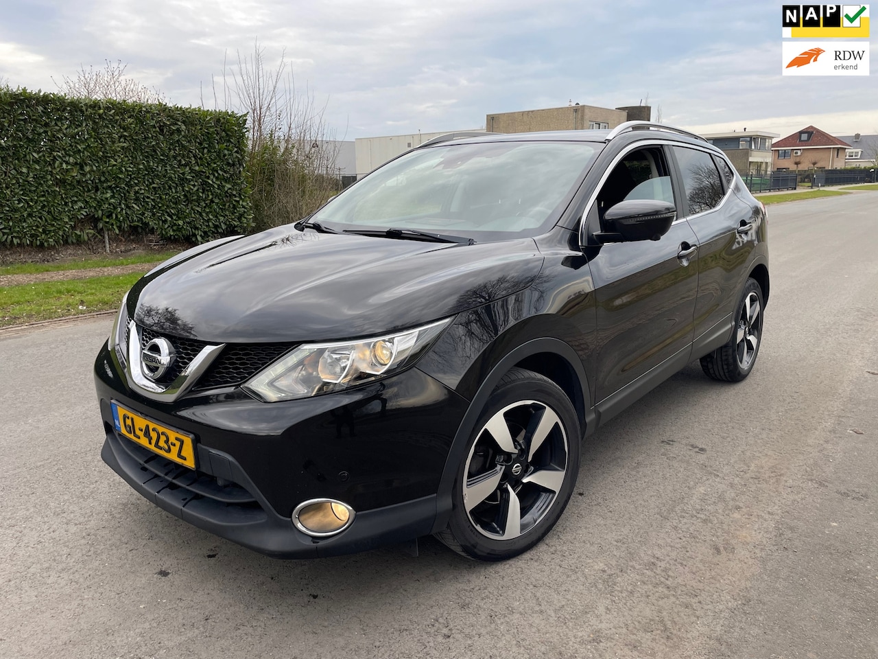 Nissan Qashqai - 1.2 Connect Edition PANO/CLIMA/APK/NAVI/CAMERA - AutoWereld.nl