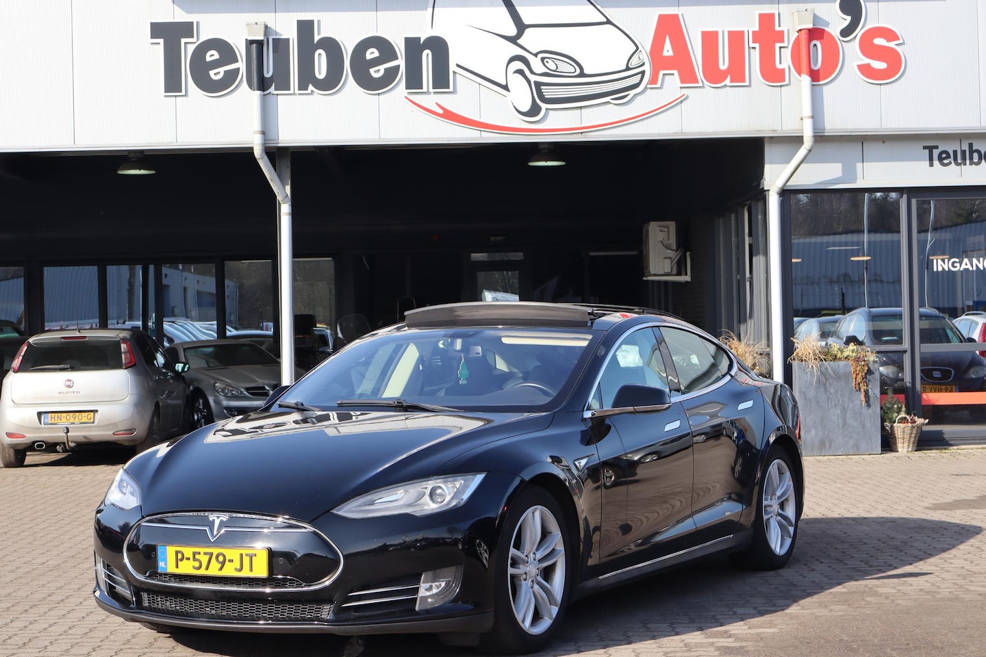 Tesla Model S - 85 Signature Performance Panoramadak, Cruise control, Camera, Lederen interieur, Luchtveri - AutoWereld.nl