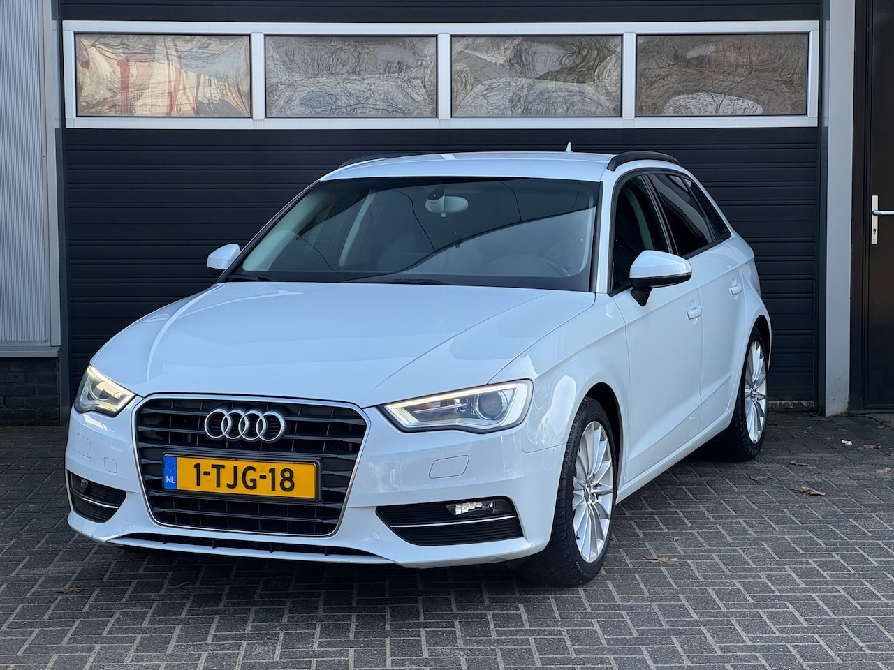 Audi A3 Sportback - 1.4 TFSI S-Tronic CoD Ambition Xenon Led, Navi, NAP - AutoWereld.nl