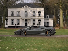 Ferrari F8 Spider - 3.9 V8 HELE | Veel carbon | Grigio Scuro | Daytona Racing Seats | Lift | Novitec wheels