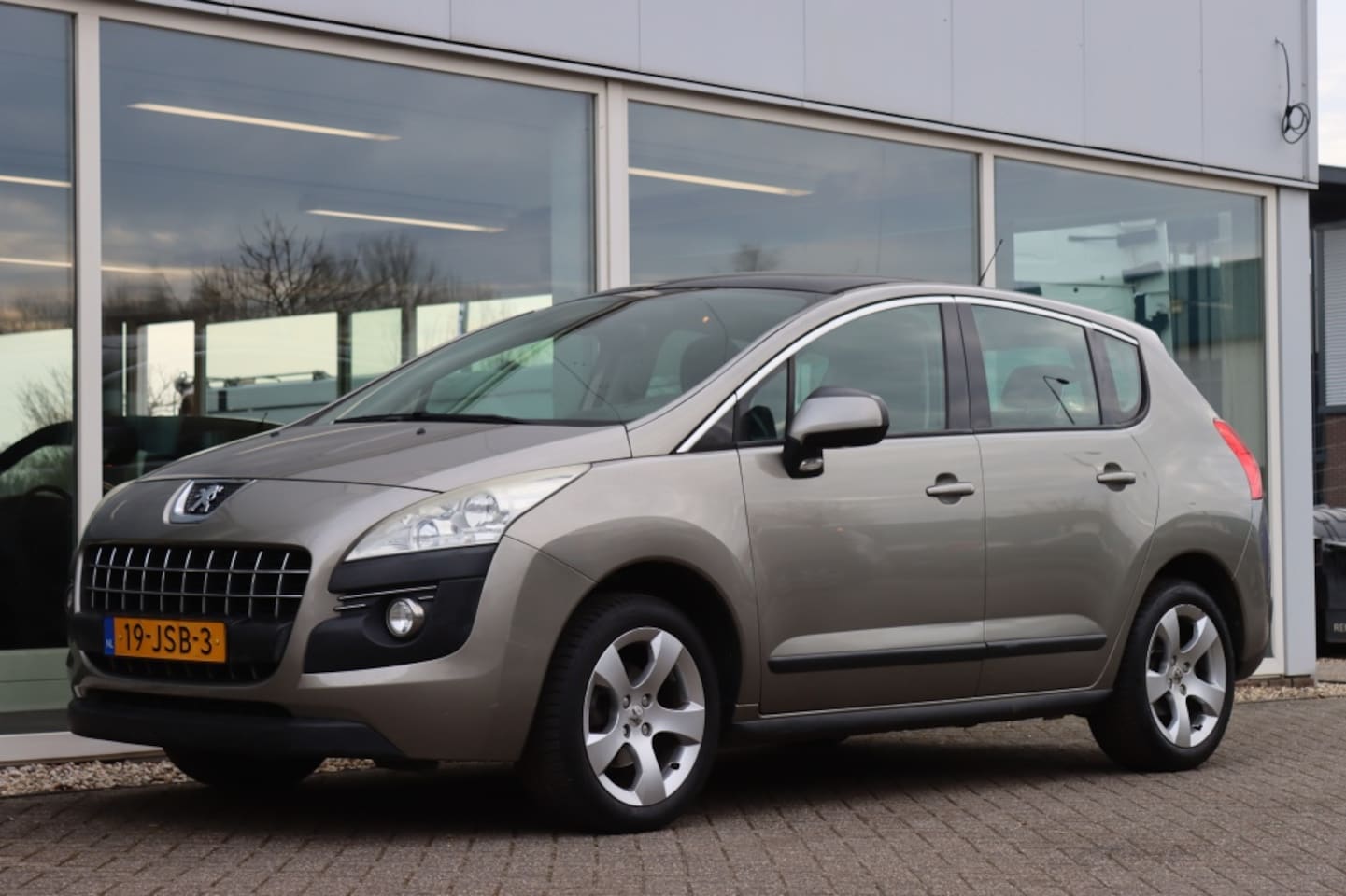 Peugeot 3008 - 1.6 VTi Première 1.6 VTi Première - AutoWereld.nl