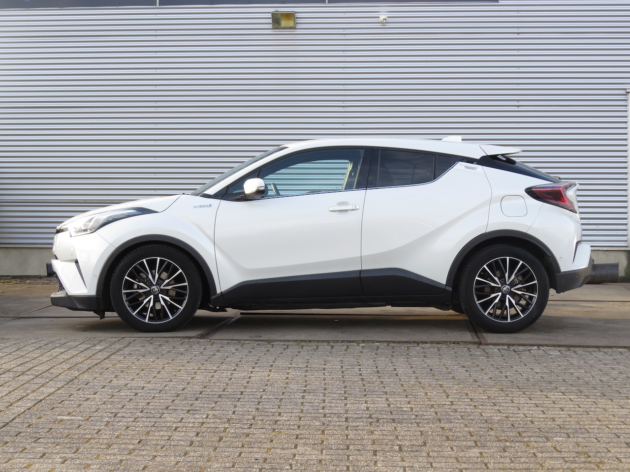 Toyota C-HR - 1.8 Hybrid Executive - AutoWereld.nl