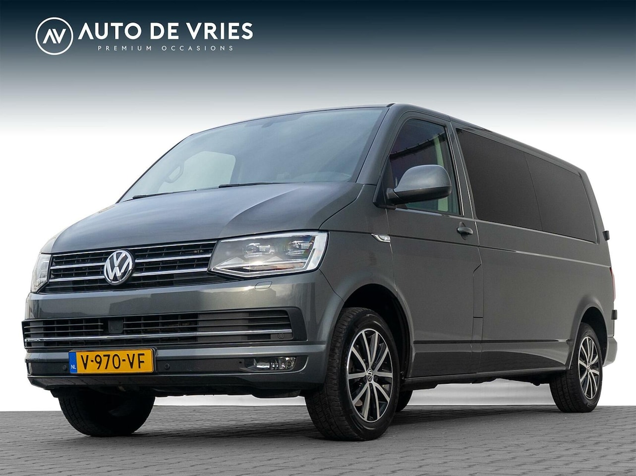 Volkswagen Transporter - 2.0 TDI DSG 150pk L2H1 Highline | Full LED | Navigatie | Camera | 1e Eigenaar - AutoWereld.nl