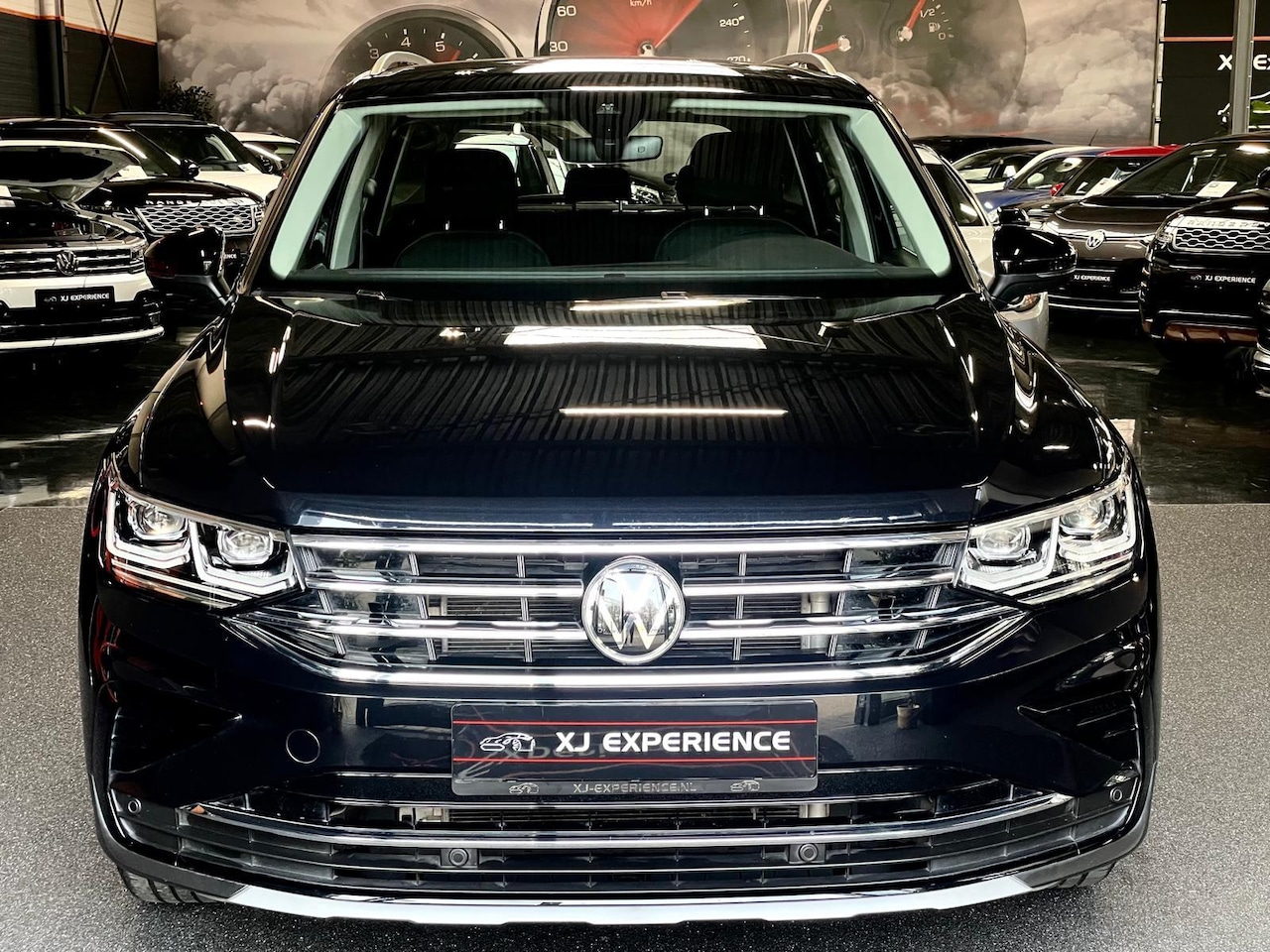 Volkswagen Tiguan - 1.4 TSI ACT Highline ACC NAVI 245 PK IQ-LIGHT - AutoWereld.nl