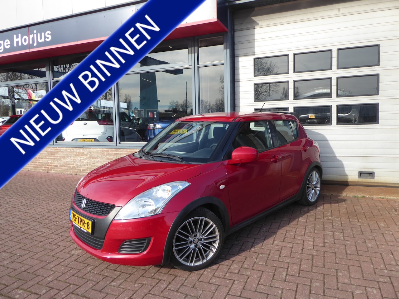 Suzuki Swift - 1.2i Comfort 2012 AIRCO, LM VELGEN, TREKH, EL PAKKET, SPORTIEF!! - AutoWereld.nl