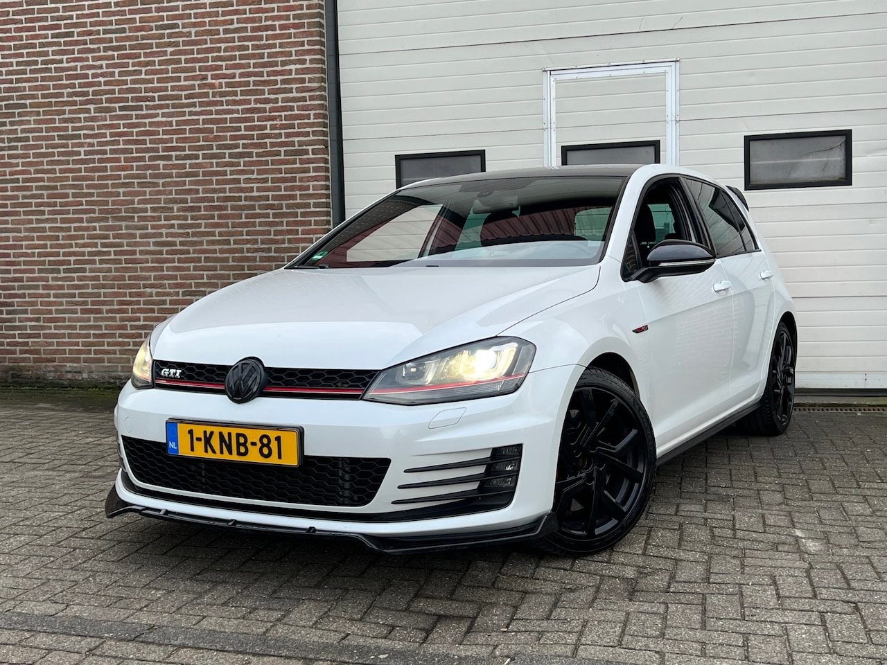 Volkswagen Golf - 2.0 TSI GTI Performance |Miltek + Cruise + Clima + Navi + Camera - AutoWereld.nl