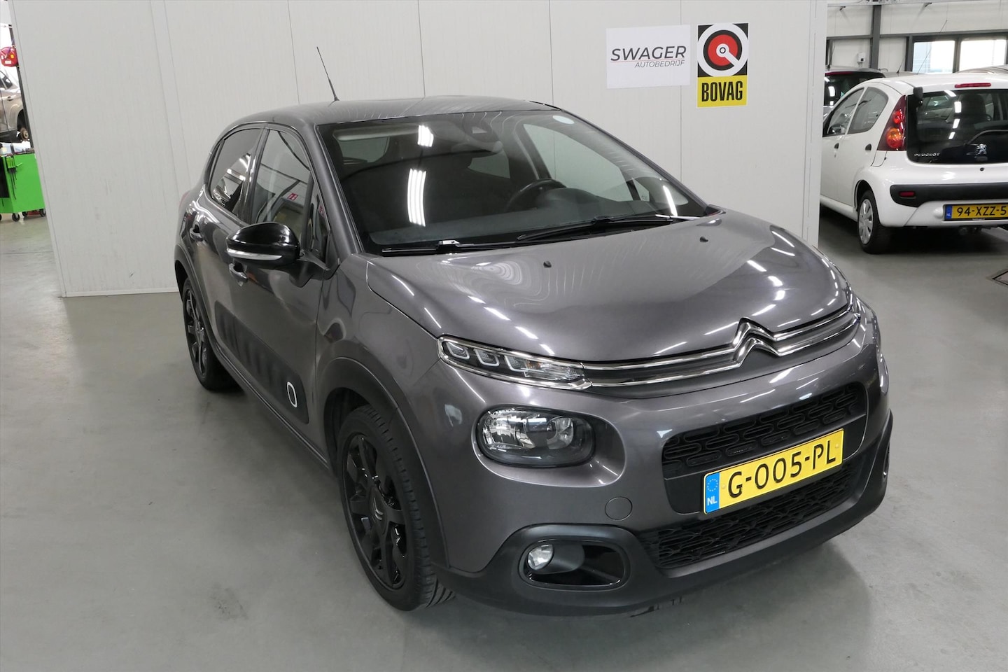 Citroën C3 - 1.2 PureTech 110pk S&S EAT6 Shine - AutoWereld.nl