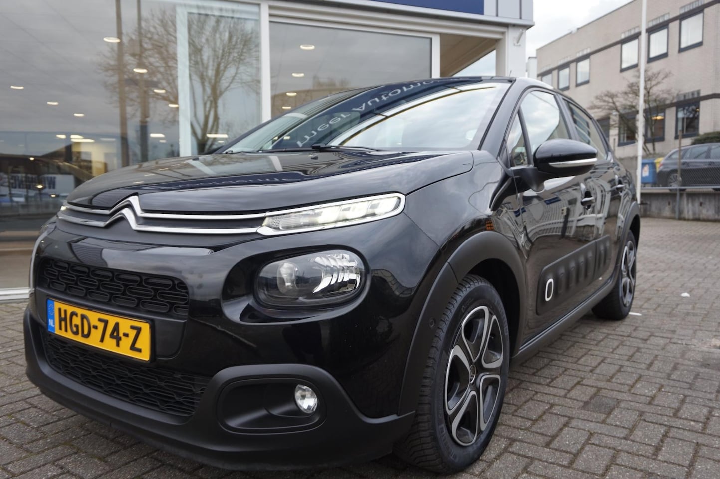 Citroën C3 - 1.2 PureTech Shine | Automaat |Navigatie |Apple car play |Camera|Dode hoek - AutoWereld.nl