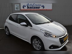 Peugeot 208 - 1.2 PureTech Signature Airco Cruise Nav Pdc