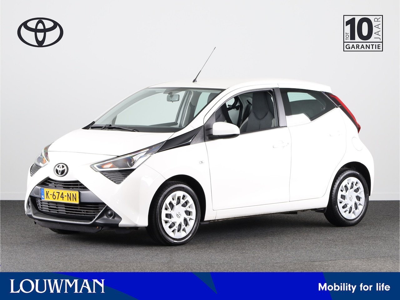 Toyota Aygo - 1.0 VVT-i X-Play X-Shift Automaat | Camera | Airco | Apple Carplay/Android Auto | - AutoWereld.nl