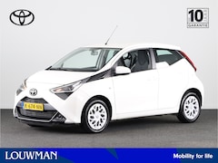 Toyota Aygo - 1.0 VVT-i X-Play X-Shift Automaat | Camera | Airco | Apple Carplay/Android Auto |