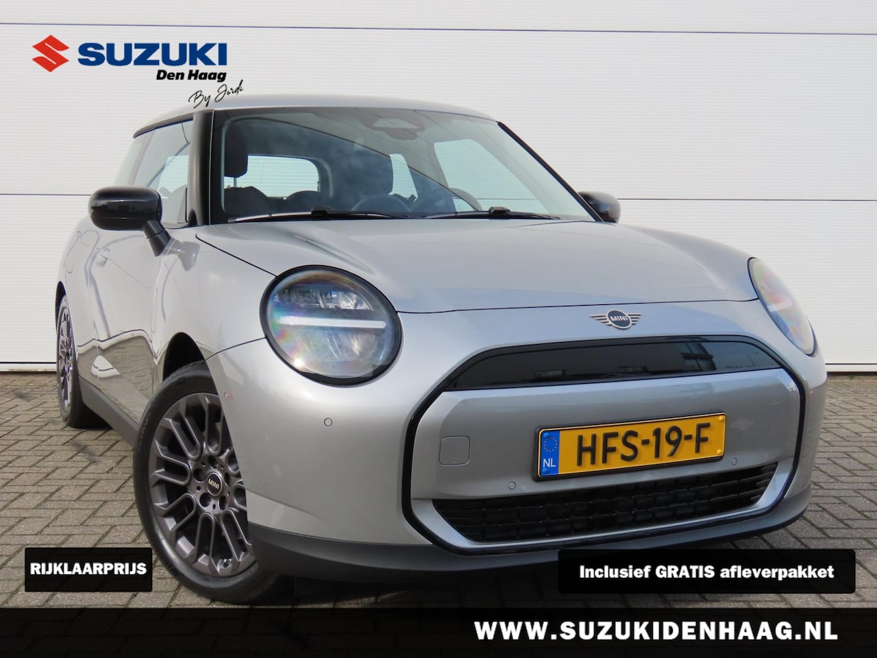 MINI Cooper - Mini E Essential XS 40.7 kWh Direct leverbaar !! Uniek !! Nieuw!! - AutoWereld.nl