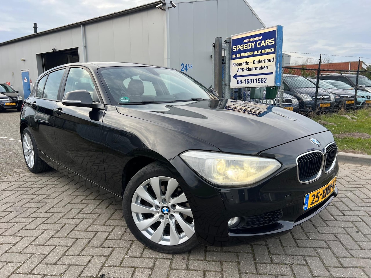 BMW 1-serie - 118i Business 2012 5DRS Xenon LMV Cruise N.A.P - AutoWereld.nl