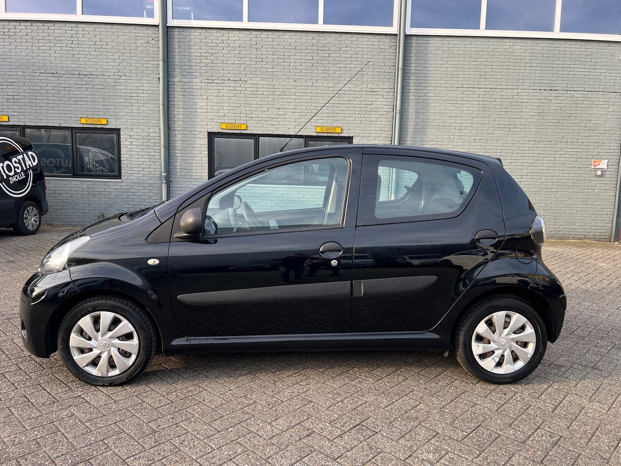 Toyota Aygo - 1.0 VVT-i Comfort NL-Auto / NAP / Airco / APK / 5 Deurs - AutoWereld.nl