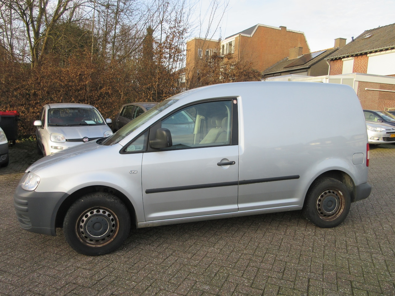 Volkswagen Caddy - 2.0 SDI Versnellingsbak defect, rijdend weggezet start nu niet. - AutoWereld.nl