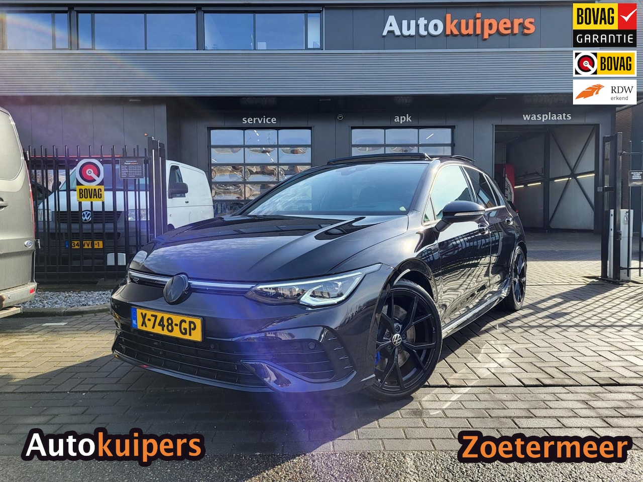 Volkswagen Golf - 2.0 TSI R 4Motion | Met panoramadak, akrapovic, IQ light en lederen bekleding - AutoWereld.nl