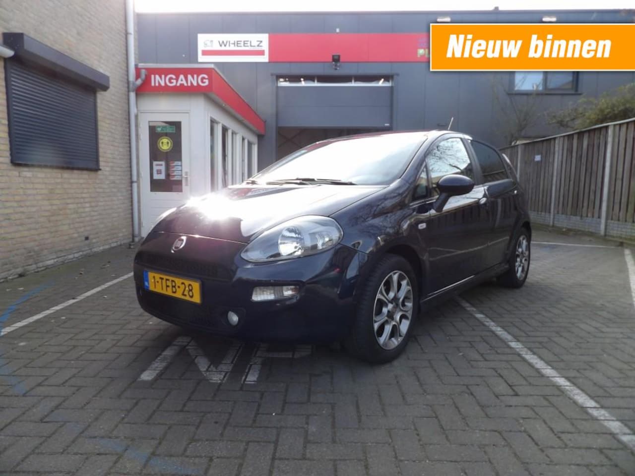 Fiat Punto - 1.3 M-Jet - 5drs - ecc - in zeer nette staat - AutoWereld.nl