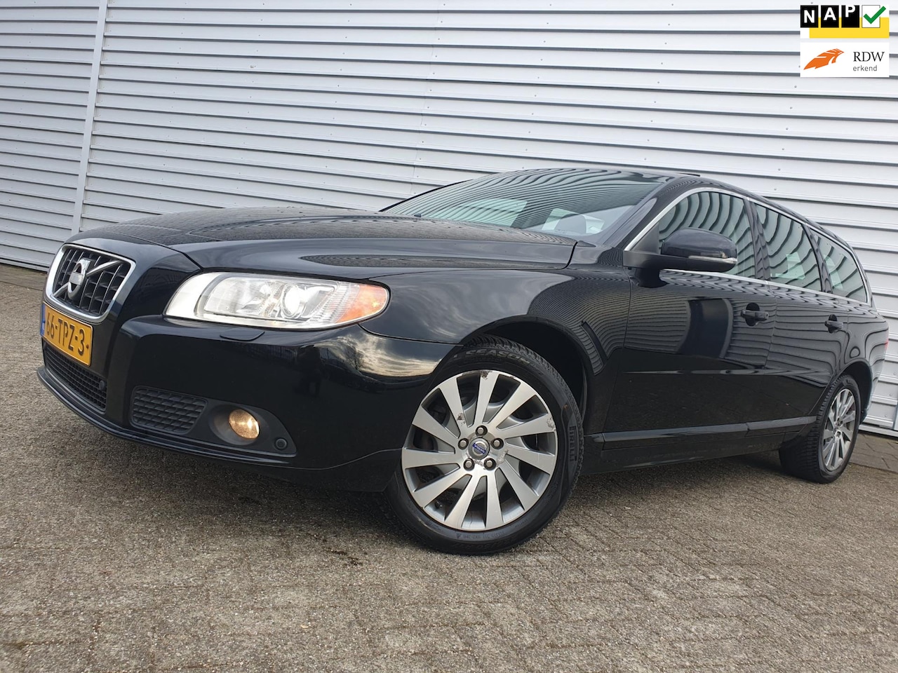 Volvo V70 - 1.6 T4 Clima / Cruise / Leder/ Navi / Dak - AutoWereld.nl