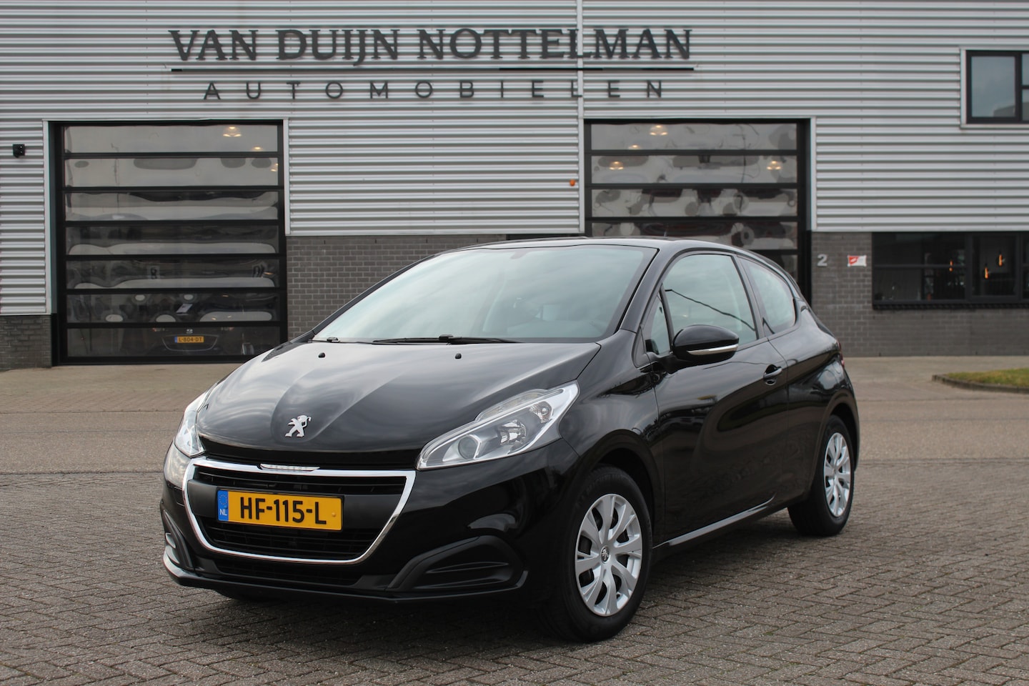 Peugeot 208 - 1.2 PureTech Active / Navigatie / Cruise / N.A.P. - AutoWereld.nl