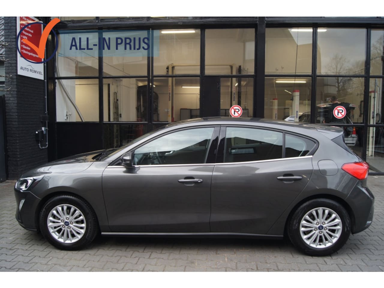 Ford Focus - 1.0 EcoB. Tit. Bns - AutoWereld.nl