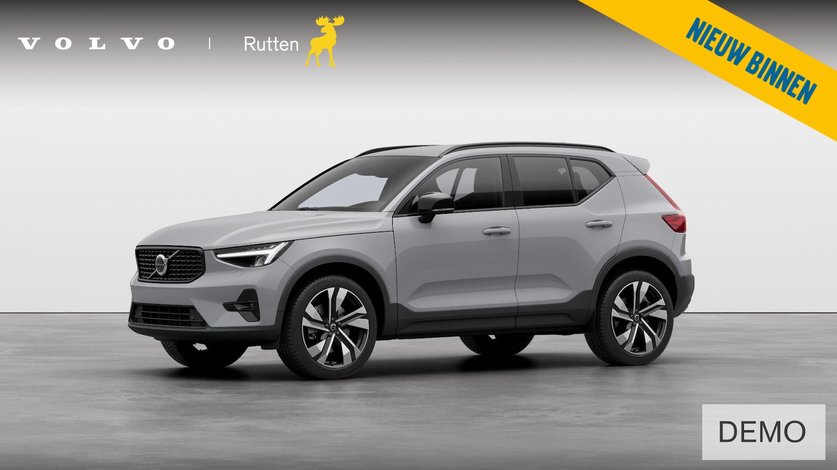 Volvo XC40 - B4 211PK Automaat Plus Dark / Lighting Pack / Pixel led / 20'' Velgen / Donker getint glas - AutoWereld.nl