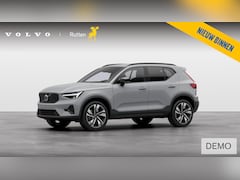 Volvo XC40 - B4 211PK Automaat Plus Dark / Lighting Pack / Pixel led / 20'' Velgen / Donker getint glas