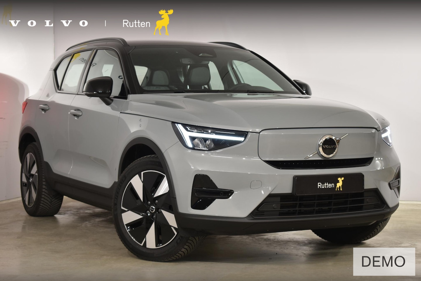 Volvo XC40 - Single Motor Plus 69kWh 238PK / Driver Assist / Auto pilot / Google Navigatie / Apple Carp - AutoWereld.nl