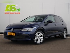 Volkswagen Golf - 1.0 TSI Life 110PK Virtual Keyless Navigatie Camera Carplay Android Sfeerverlichting Stuur