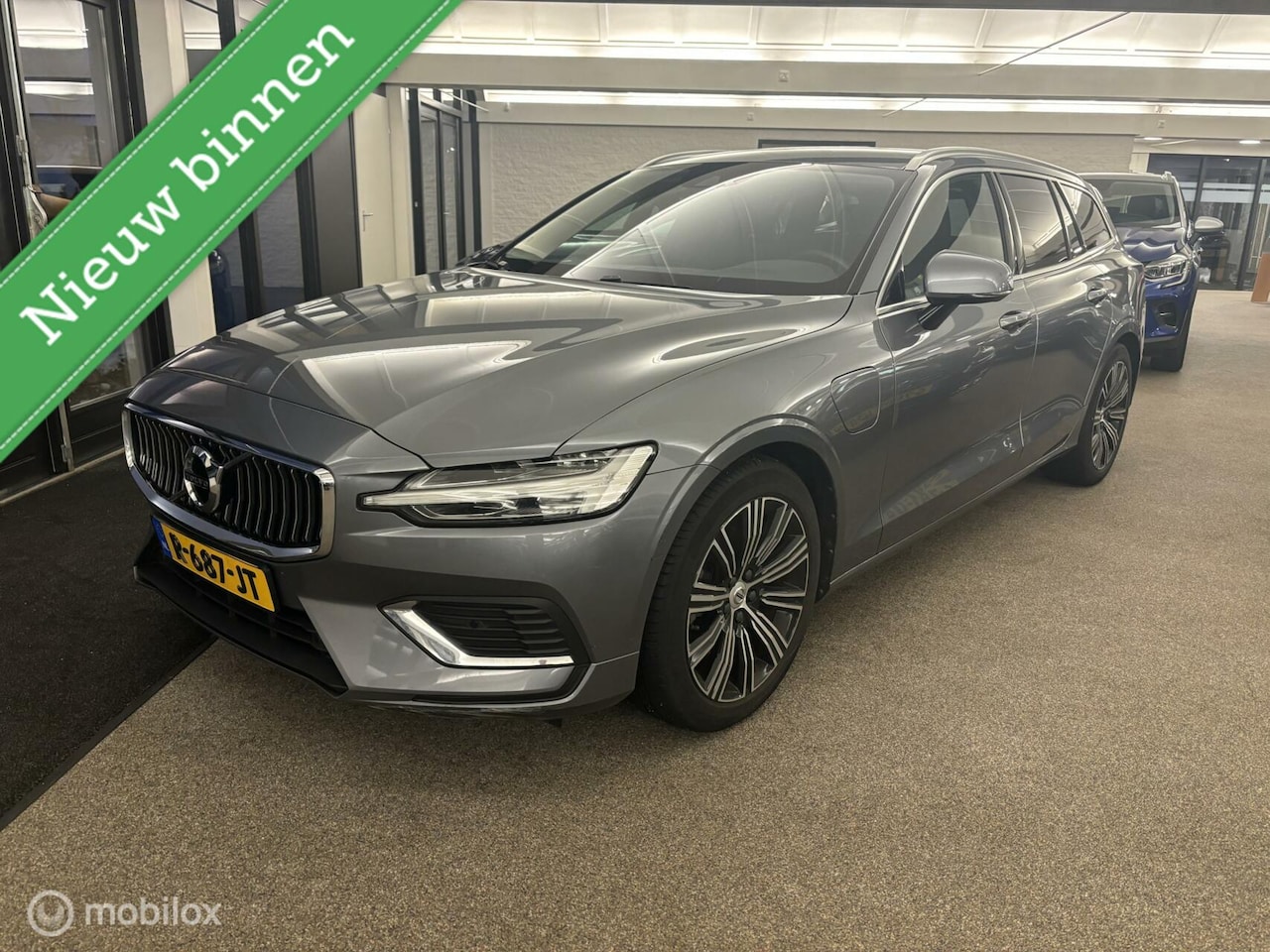 Volvo V60 - 2.0 T6 Recharge AWD Inscription 2.0 T6 Recharge AWD Inscription - AutoWereld.nl