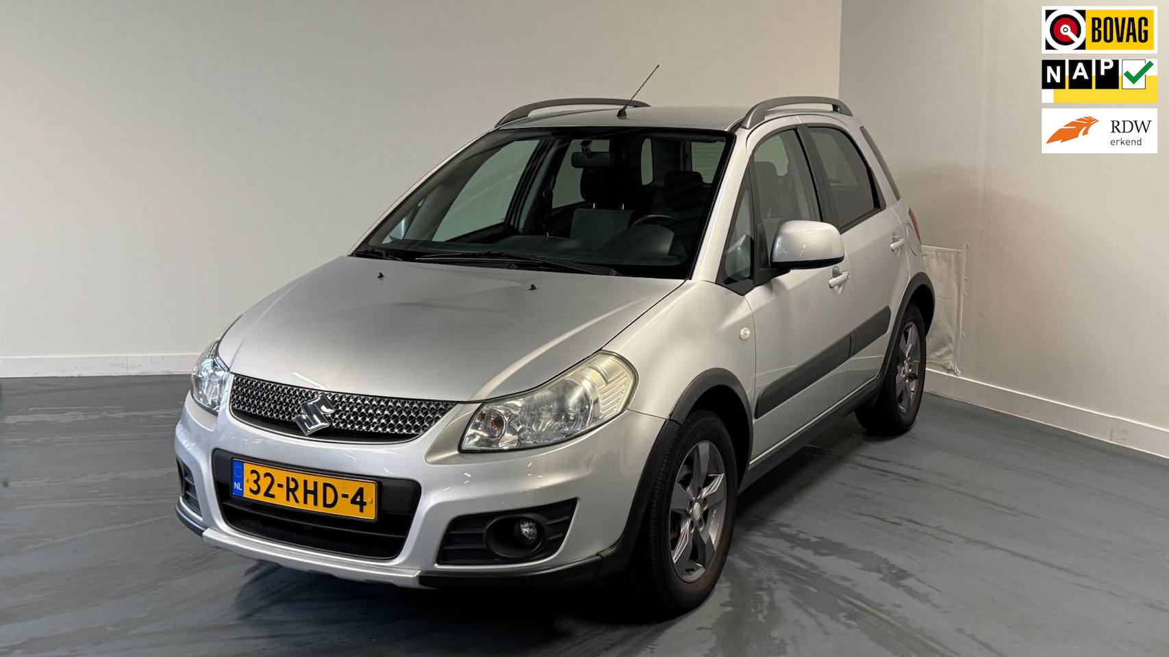 Suzuki SX4 - 1.6 Limited | PARROT CARKIT | TREKHAAK | KEYLESS ENTRY | NL-AUTO | - AutoWereld.nl