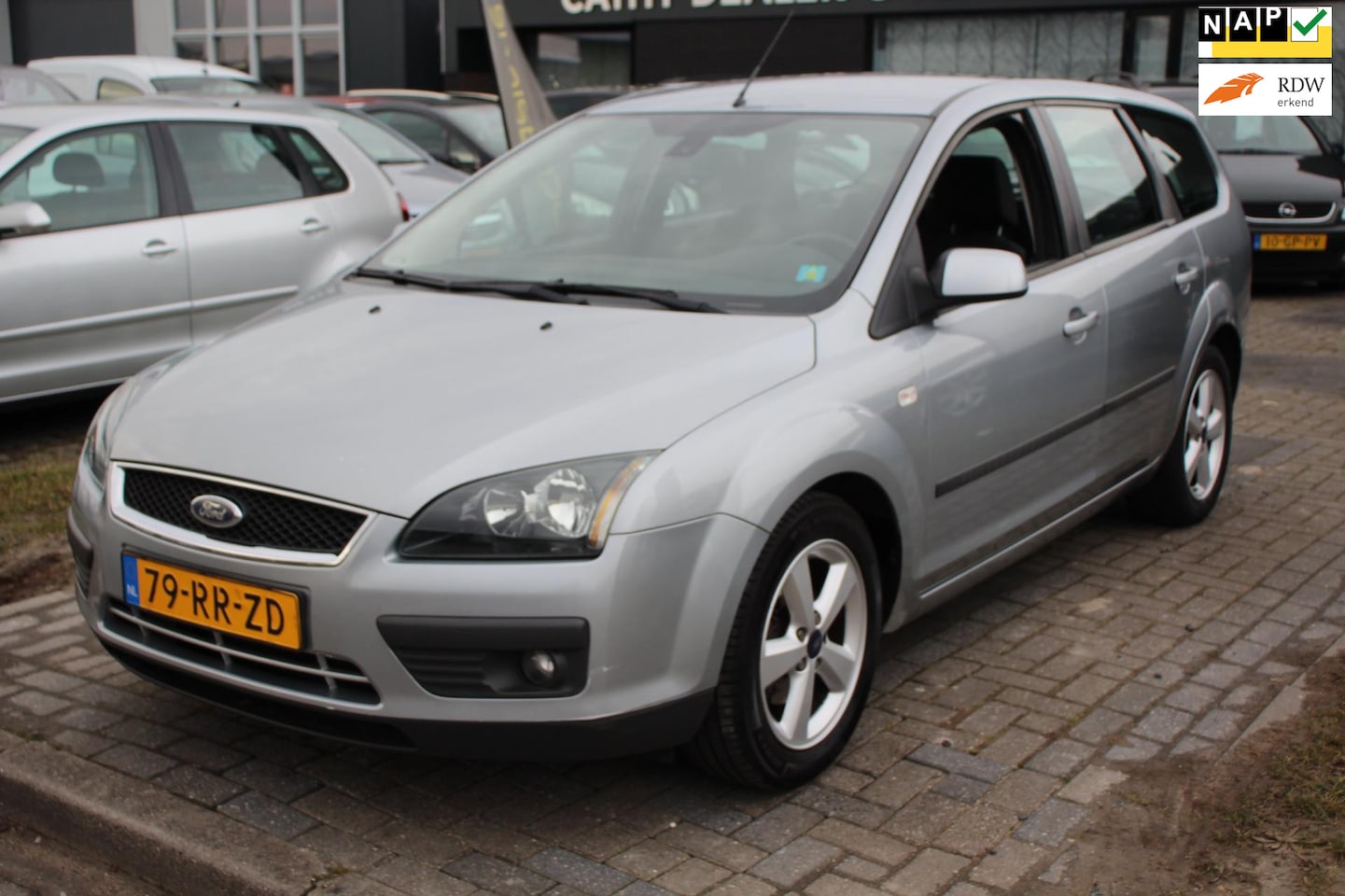 Ford Focus Wagon - 1.6-16V Titanium 1.6-16V Titanium - AutoWereld.nl