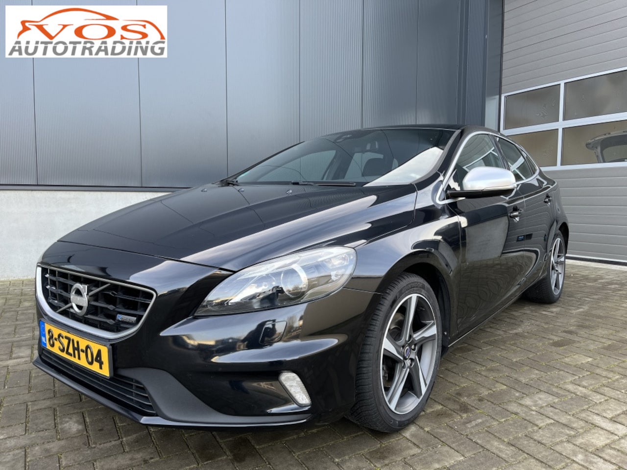 Volvo V40 - 1.6 T3 R-Design 1.6 T3 R-Design - AutoWereld.nl