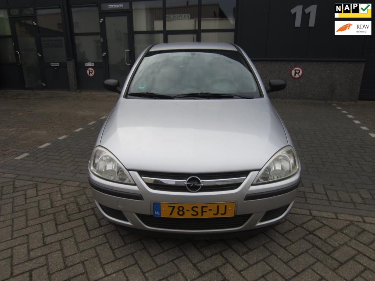 Opel Corsa - 1.2-16V Essentia 2005 135.000KM NAP! APK! - AutoWereld.nl