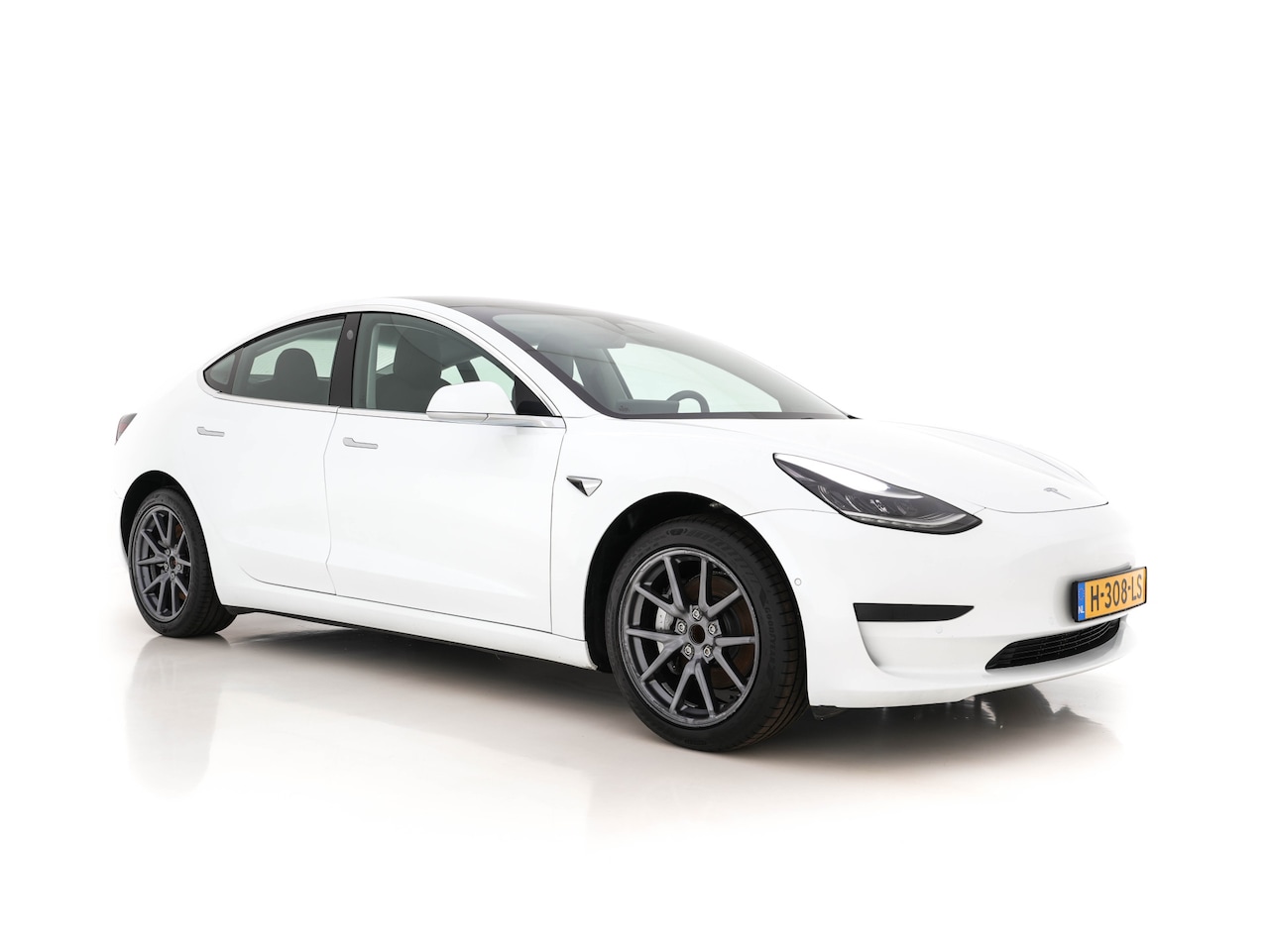 Tesla Model 3 - Standard RWD Plus 60 kWh [ 3-Fase ] *PANO | AUTO-PILOT | NAPPA-LEATHER | KEYLESS | FULL-LE - AutoWereld.nl