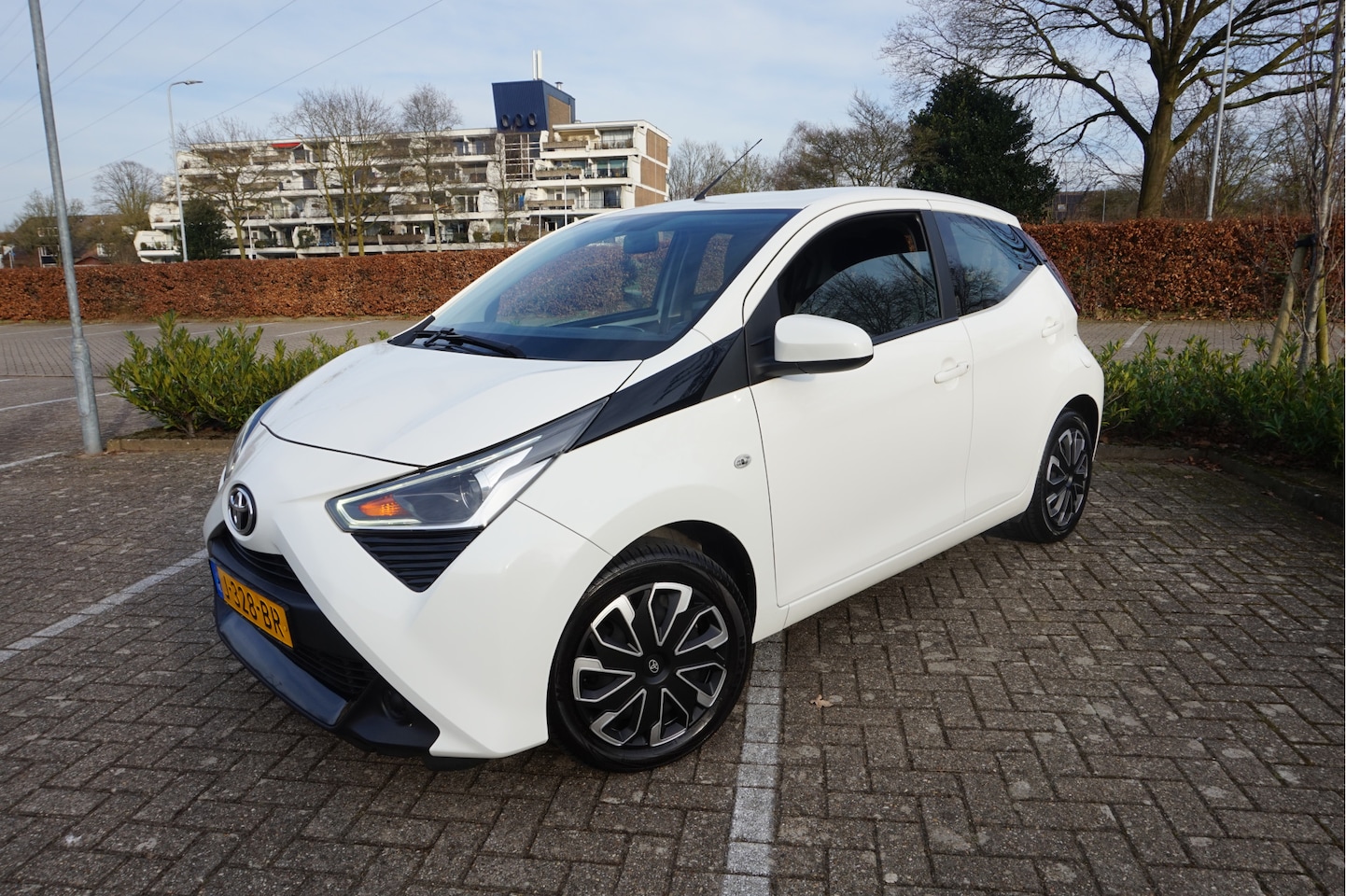 Toyota Aygo - 1.0 VVT-i x-play camera - AutoWereld.nl